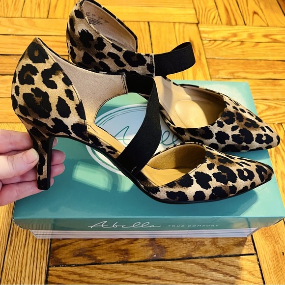 NEW ABELLA TRUE COMFORT LEOPARD HEELS SIZE 10 - Picture 3 of 10